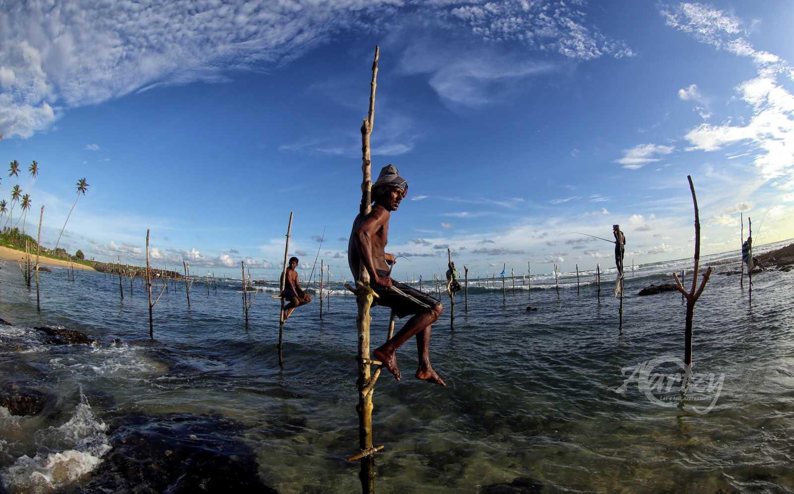 Life passes by on Stilts