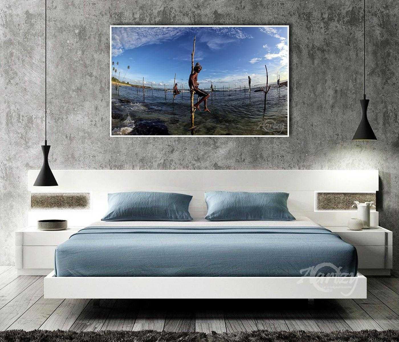 Life passes by on Stilts